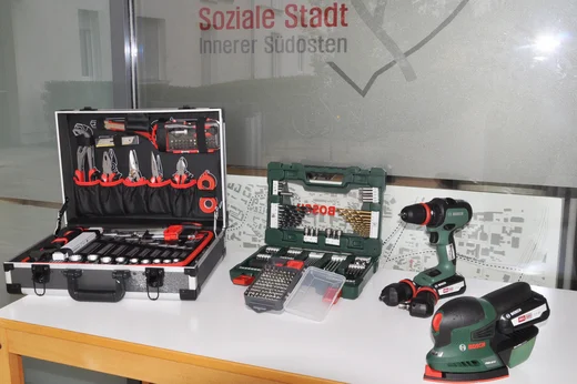 Werkzeuge für draußen und drinnen verleiht das Quartiersbüro im Stadtosten (Foto: Scheiner/Diakonie)