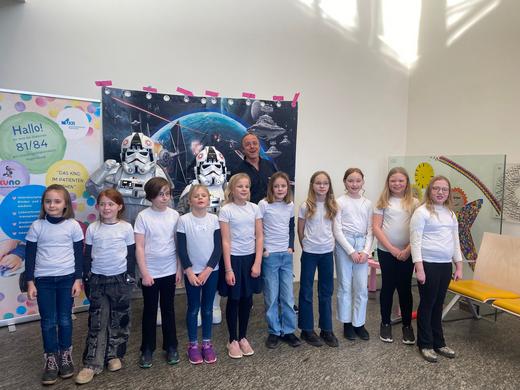 Die Line Dance Gruppe des Kinderhortes Nittendorf