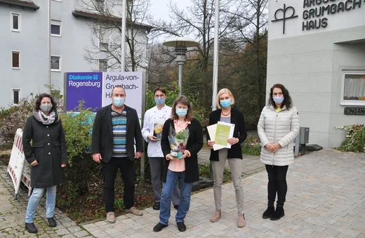 Anne Wurzbacher (li.) und Birgitta Pilz (re.) coachten Pflegedienstleiter Gottfried Meissner, Küchenchef Wolfgang Bauer, Hauswirtschaftsleiterin Doris Winter und Leiterin Birgit Robin